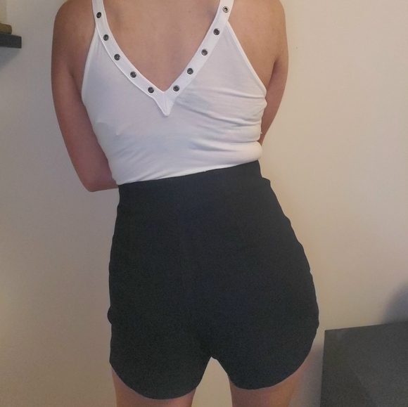 Aritzia Wilfred Free Denim Shorts - Picture 2 of 8